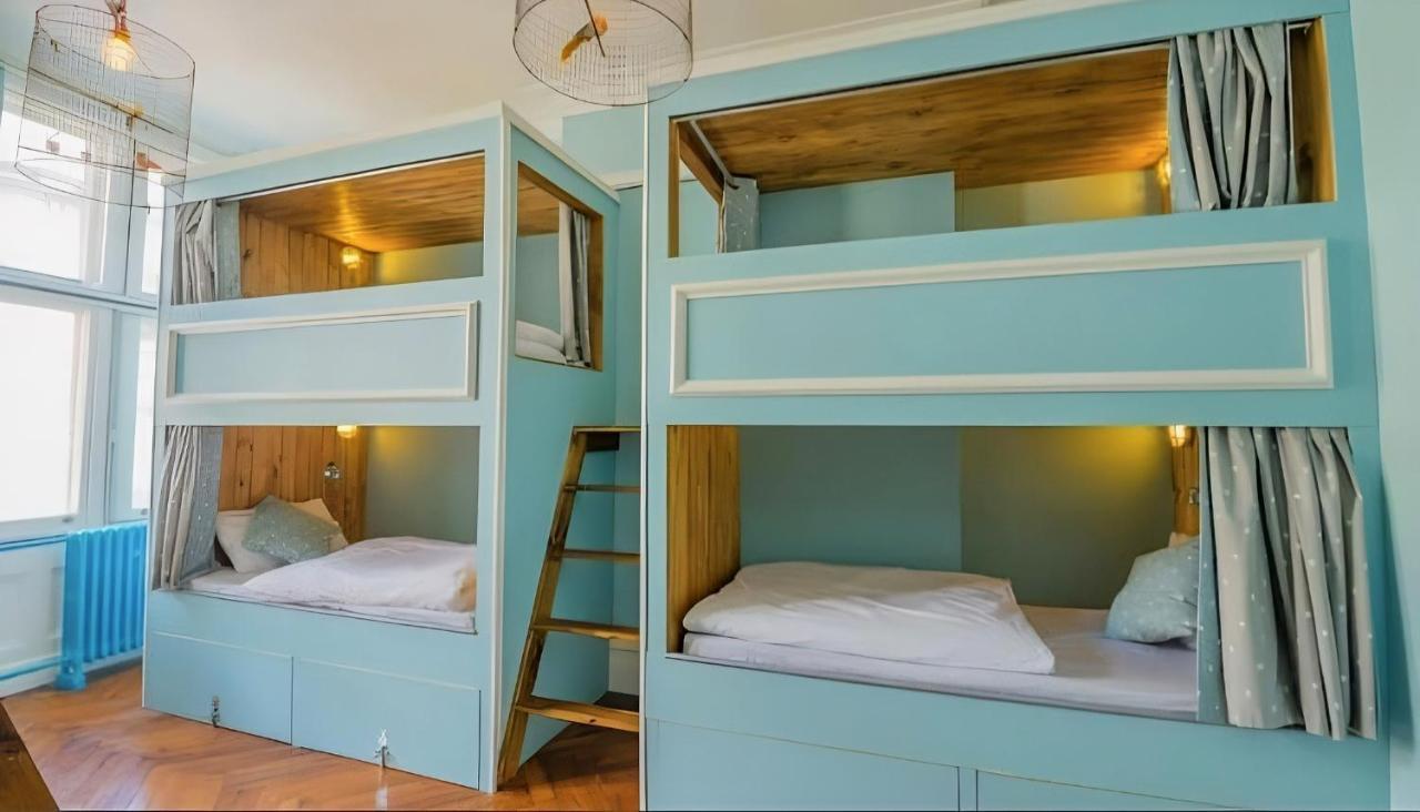 Mrs Potts Hostel คาร์ดิฟฟ์ ภายนอก รูปภาพ