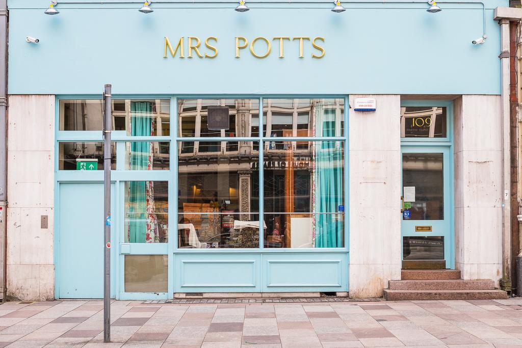 Mrs Potts Hostel คาร์ดิฟฟ์ ภายนอก รูปภาพ